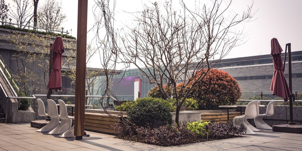 Amenajare terasă exterioară la casă - placarea cu WPC și alte soluții moderne Amenajare terasă exterioară la casă - placarea cu WPC și alte soluții moderne