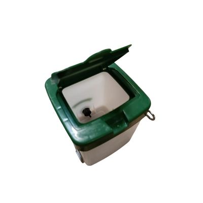 Set 2 buc adăpător automat pentru păsări Lina, cu extensie cot Set 2 buc adăpător automat pentru păsări Lina, cu extensie cot