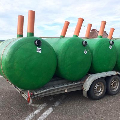 Fosă septică din fibră de sticlă Briella 2000 L, 4 - 5 persoane Fosă septică din fibră de sticlă Briella 2000 L, 4 - 5 persoane