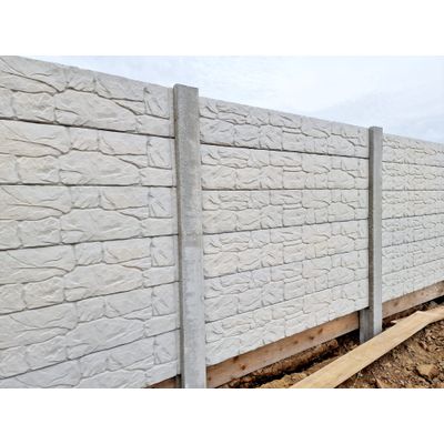 Gard beton Titan 2,4 m cu stâlpi din beton armat