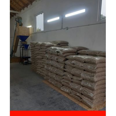 Peleți rășinoase din rumeguș 15 kg