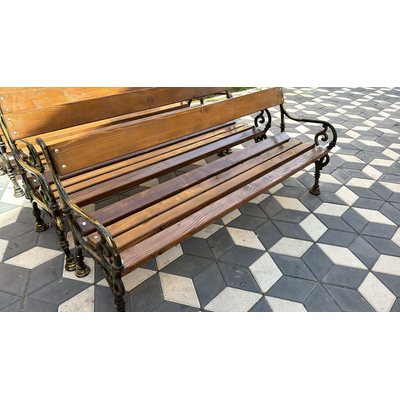 Bancă stradală parc cu picioare din fontă Amber - Ofertă 18 + 1 Cadou