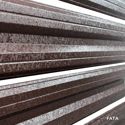 Șipcă metalică orizontală gard Lucius 0,5 mm x 11,5 cm Maro închis structurat (RAL 8019) 1.1 m