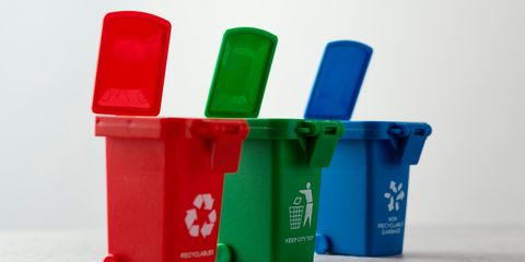 Motive pentru care să cumperi pubele ecologice