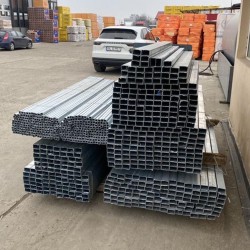 Stâlpi zincați pentru gard metalic Ronin 60x40 mm-3