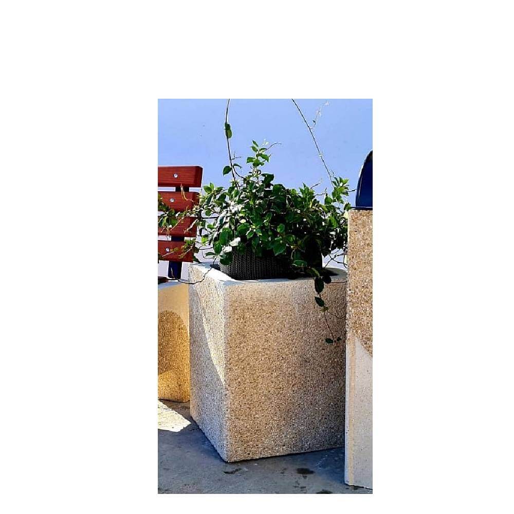 Jardinieră din beton stradală Petra