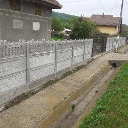 Gard beton Baroc 1 cu stâlpi simpli 1,5 m-3