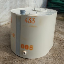 Separatoare grăsimi Charan din polietilenă 75 L - 0,5 L/s-4