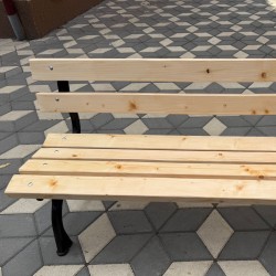 Bancă pentru parc din lemn și picioare fontă Armonia 1,8 m-3